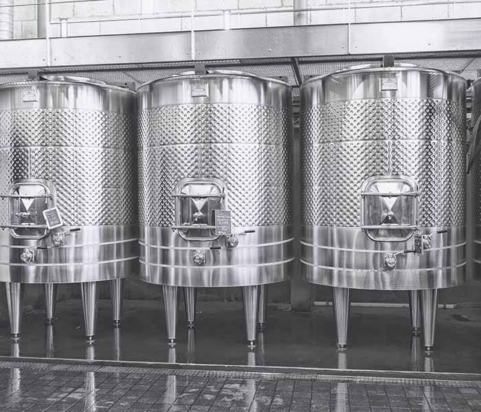 Pilow Plate wine tanks